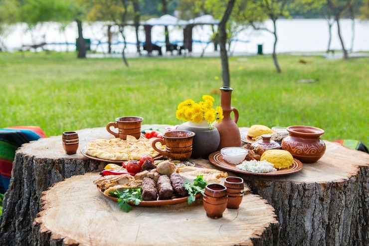 Elevate Your Date Night with a Luxury Picnic Experience